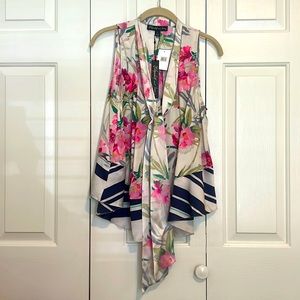 Elizabeth and James floral owen top.